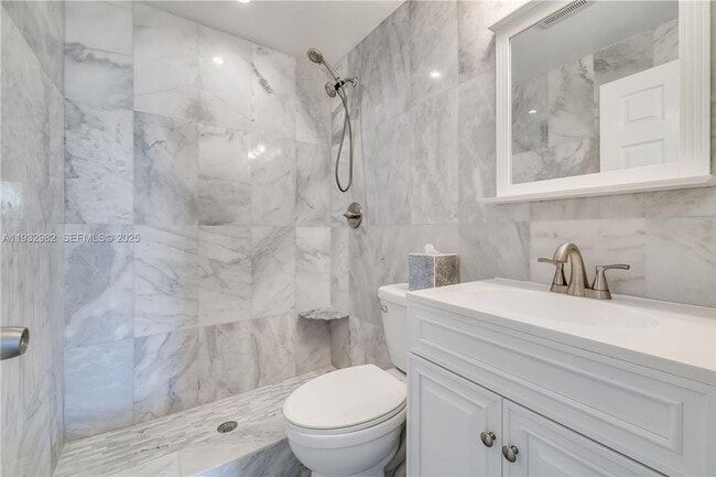 Building Photo - 5900 N Farragut Dr