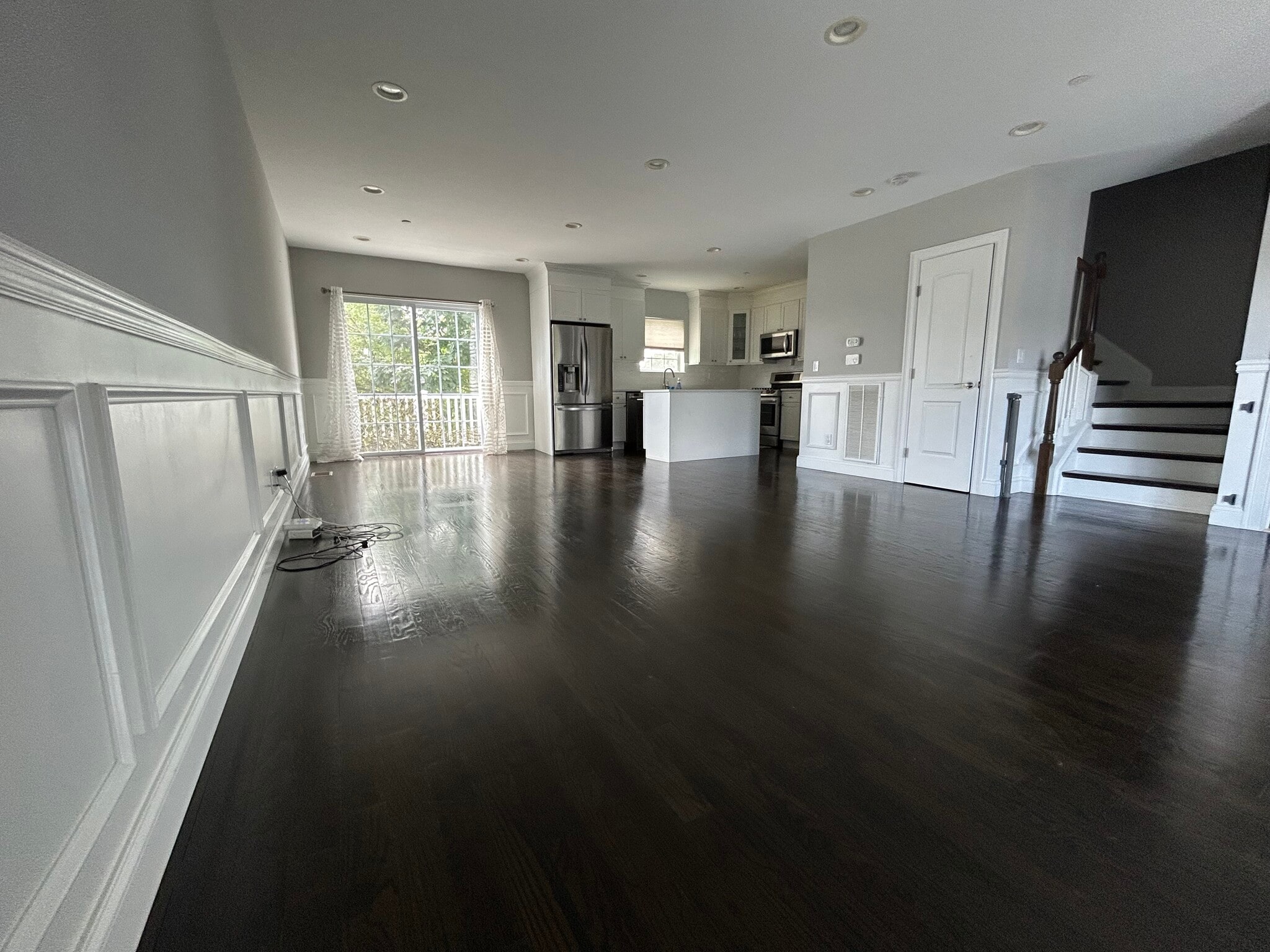 1st floor living room - 324 Cross St