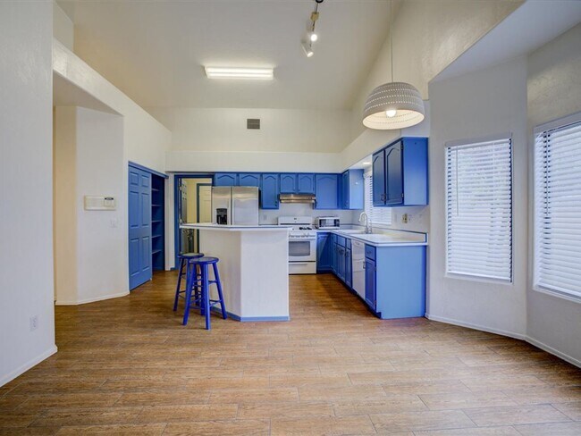 Building Photo - Spacious 4-Bedroom Home with Open Layout & Large Backyard