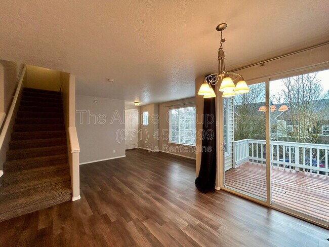 Building Photo - 10691 SW Celeste Ln