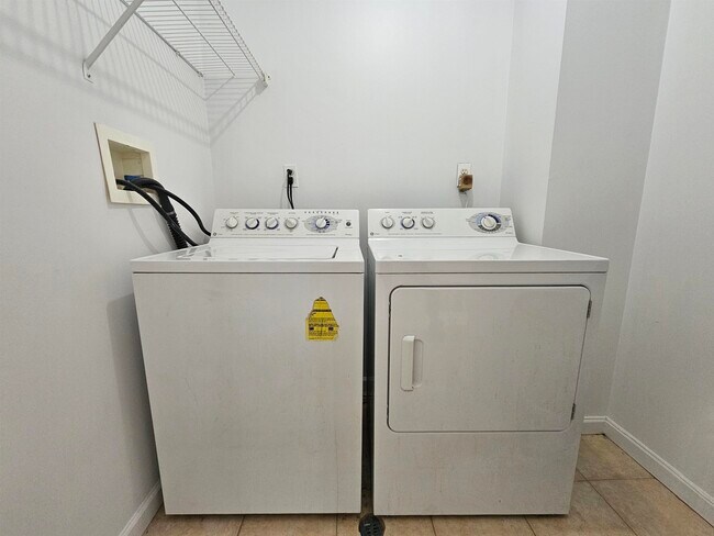 Building Photo - 113 Palisade Ave