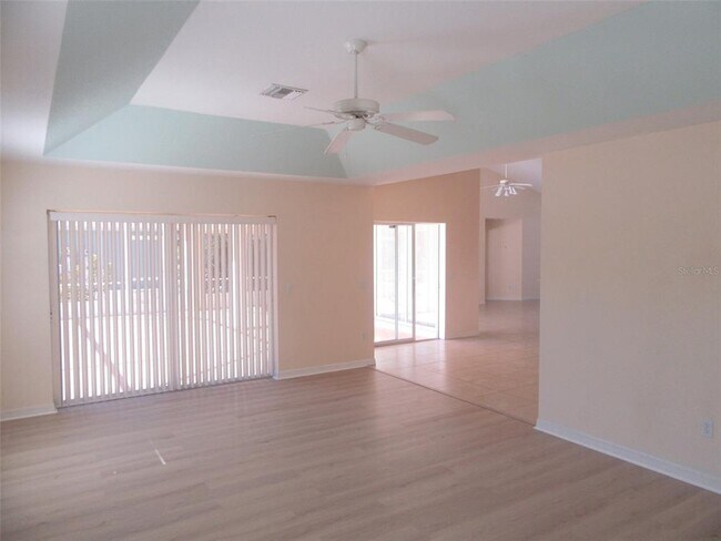 Building Photo - 8171 Rocliff Ave