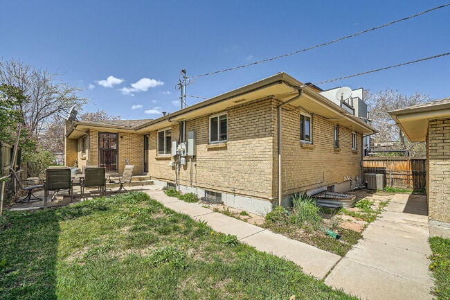 Building Photo - Exceptional 3 bed, 2 bath Home in Berkeley!