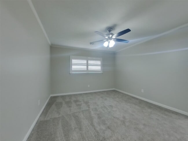 Building Photo - 5603 Rivertree Ln