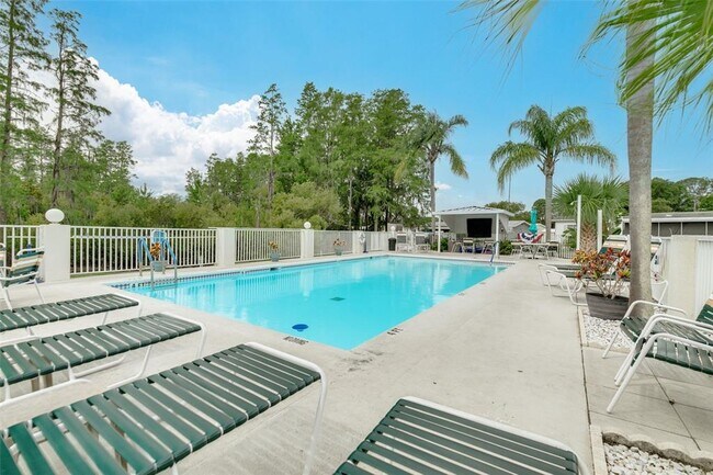 Building Photo - 7815 Greenlawn Dr