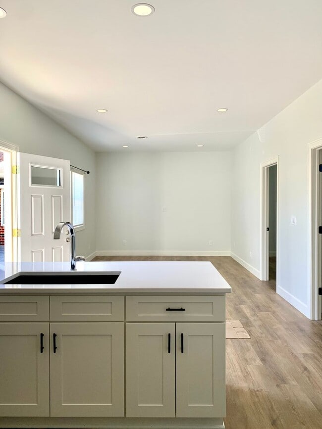 Building Photo - Newly Constructed Two bedroom Unit