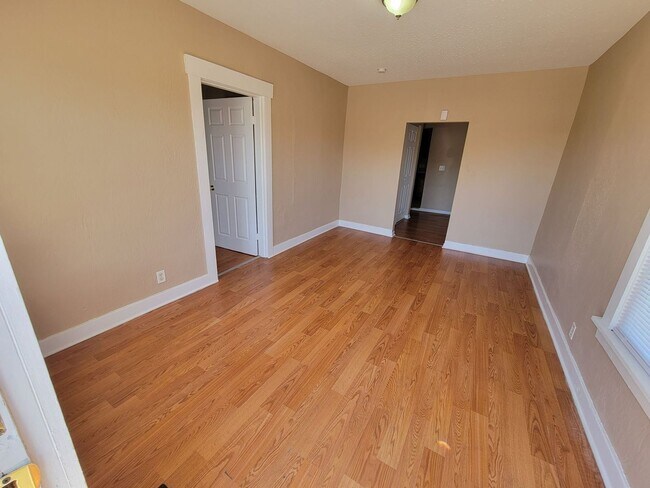 Building Photo - 1609 Manchester Ave 2BR/1BA (Middletown)