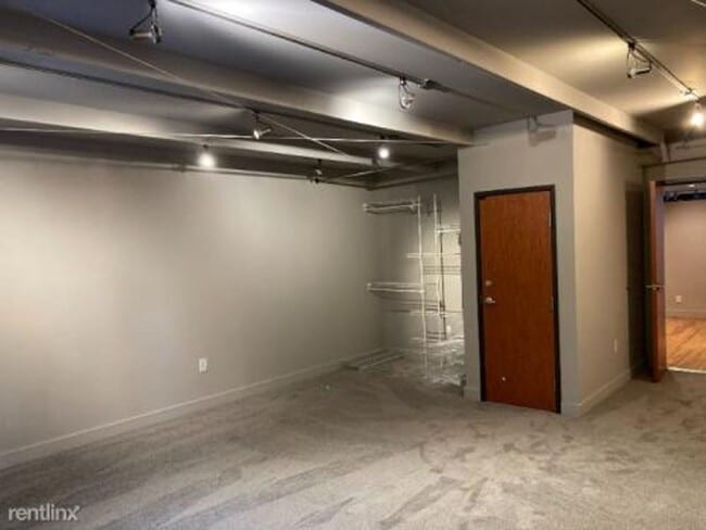 Building Photo - 1820 Washington St