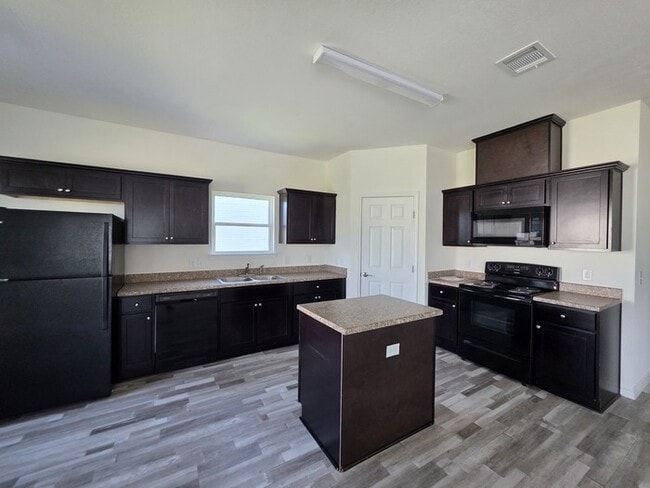 Building Photo - 4/2/2-Mardi Gras Floorplan