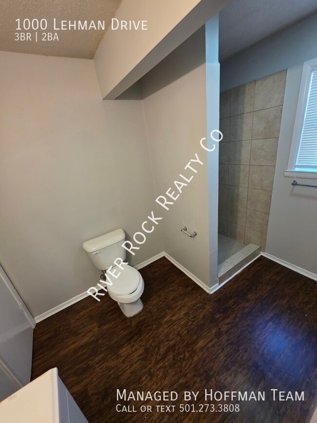 Building Photo - 1000 Lehman Dr