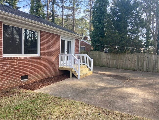 Building Photo - Beautiful one story home in Norfolk