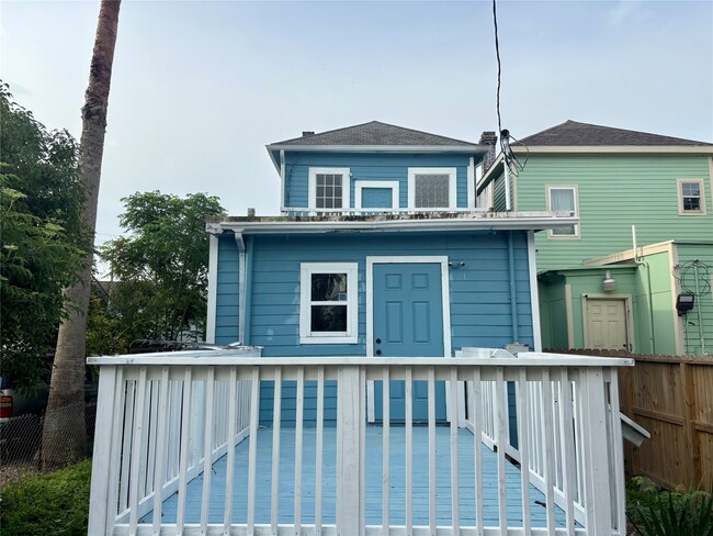 Building Photo - 3410 Sealy Ave