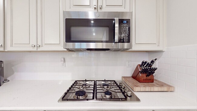 Building Photo - 3 bed, 2.5 bath Townhouse with 2 car garage AVAILABLE Soon  in Mooresville