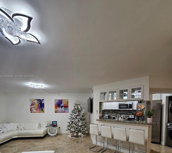 Building Photo - 9781 SW 138th Ave