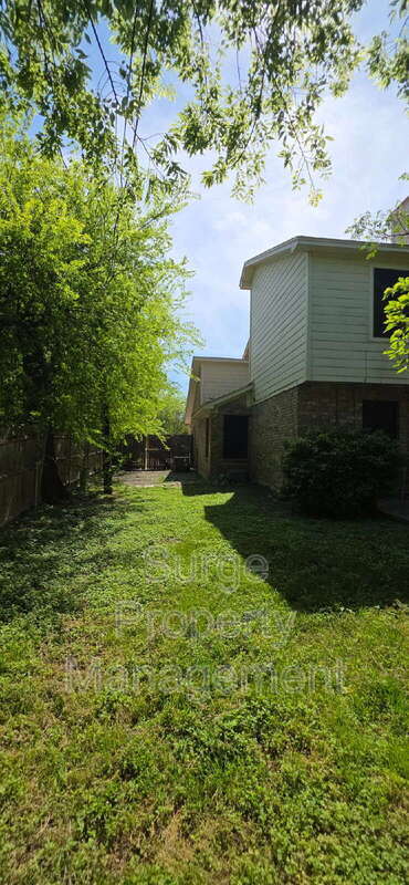 Building Photo - 9108 Lanham St