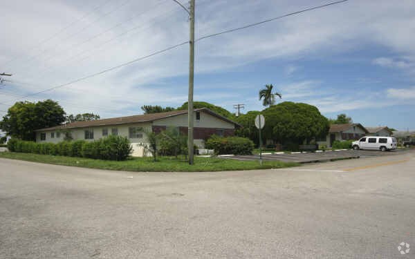 Building Photo - 7531 Venetian St