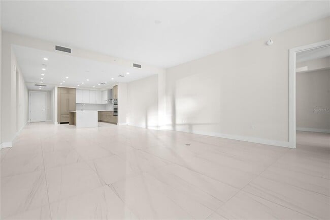 Building Photo - 275 1st Ave S