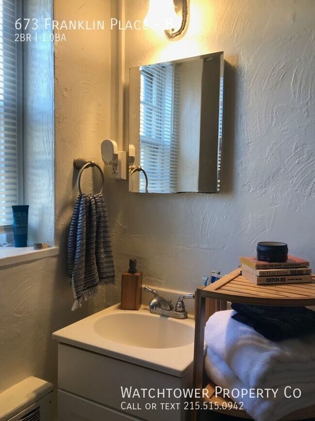 Building Photo - 673 Franklin Pl