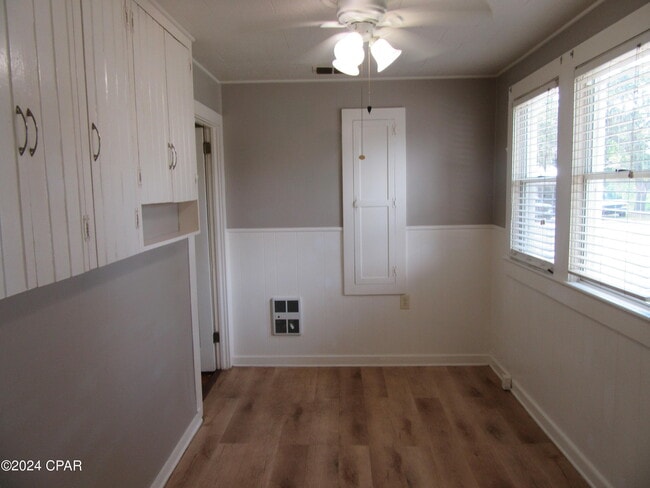Building Photo - 1708 Louise Ave