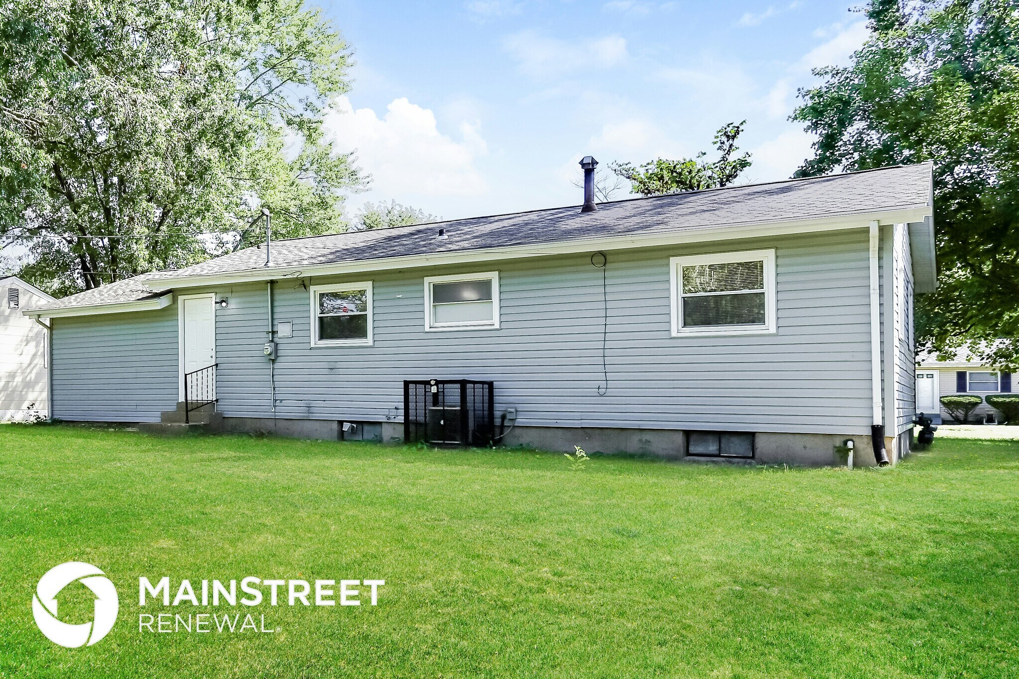 Building Photo - 1455 Broadlawns Ln