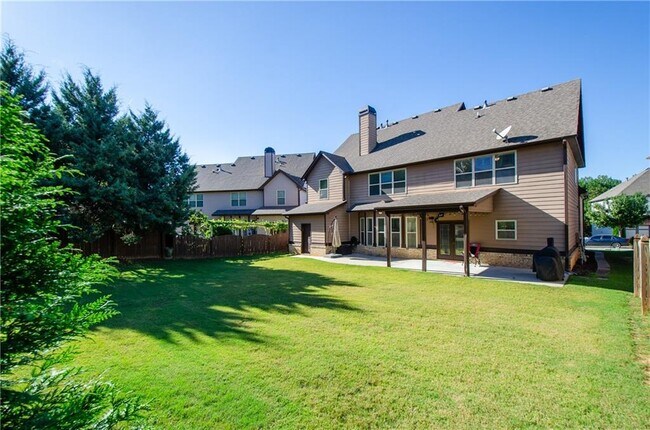 Building Photo - 4669 Sierra Creek Dr NE