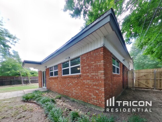 Building Photo - 5617 Bonnie Wayne St