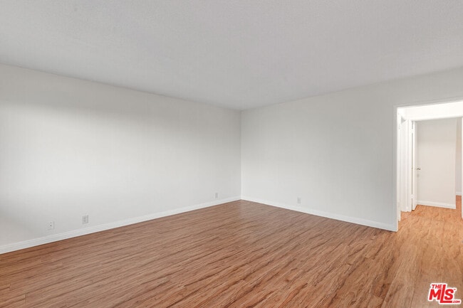 Building Photo - 2701 S Peck Ave