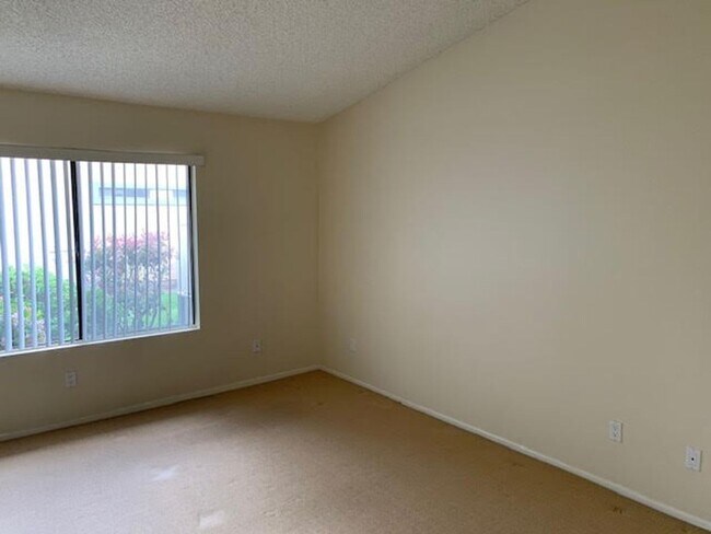 Building Photo - Capri Model in Camarillo's Premier Senior Community