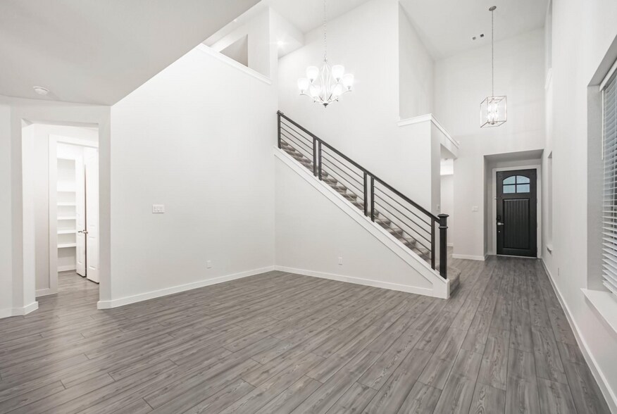 Building Photo - 27028 Hidden Rock Ct