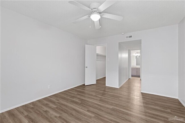 Building Photo - 2425 Barnard Rd