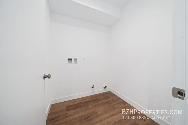 Building Photo - 6334 Beck Ave