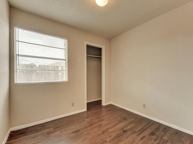 Building Photo - 4300 Acropolis Ct