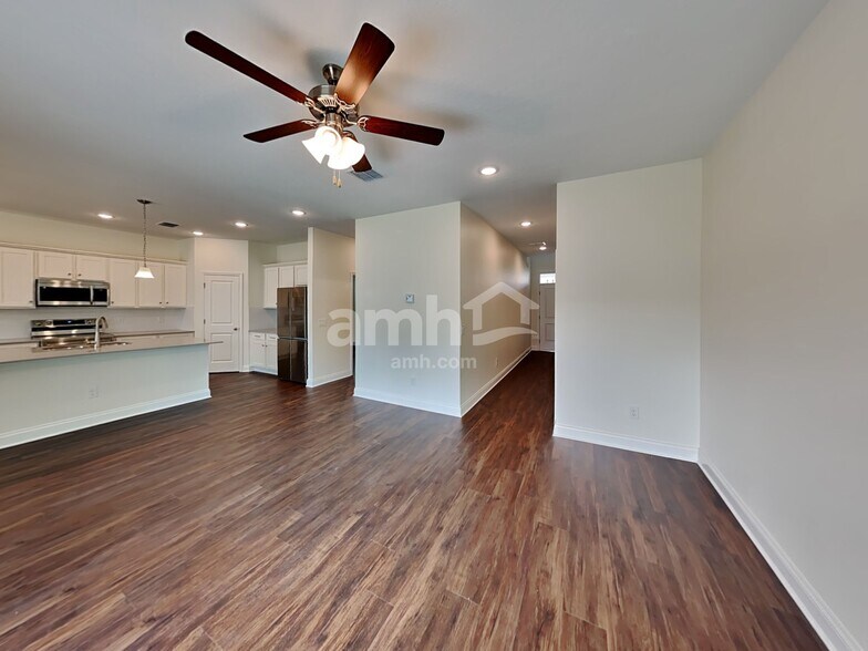 Building Photo - 6174 Little Blf Cir