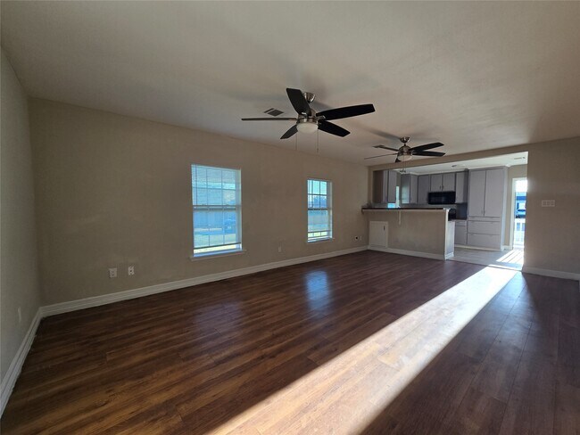 Building Photo - 19736 Dunbar Ave