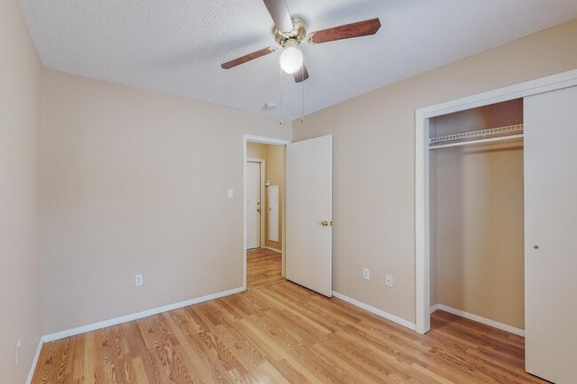 Building Photo - 10728 Hatch Dr NW