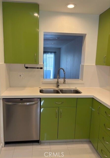 Building Photo - 5749 E Creekside Ave