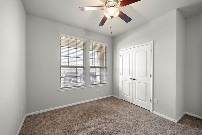 Building Photo - 27966 Rocky Heights Dr