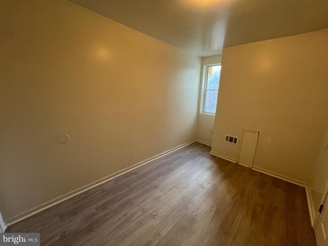 Building Photo - 258 S Cecil St