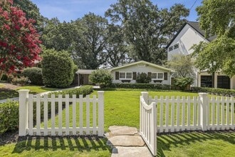 Building Photo - 2575 Sharondale Dr NE