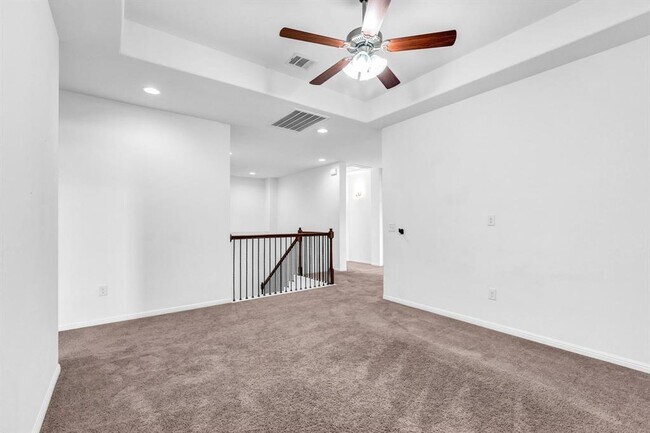 Building Photo - 2907 Zelma Dr