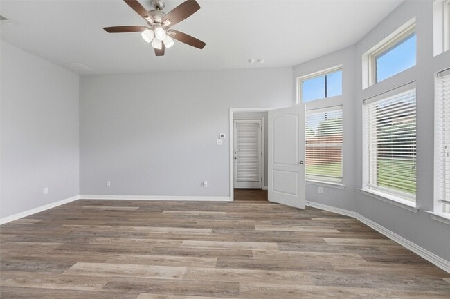 Building Photo - 453 Rockaway Dr