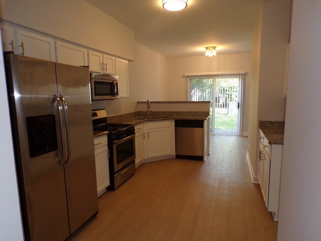 Building Photo - 3364 Blue Ridge Dr