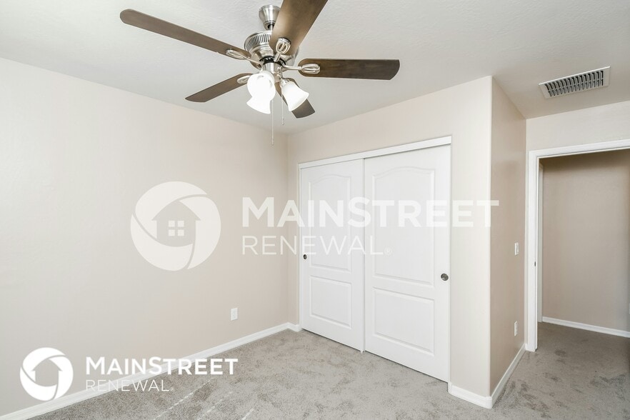 Building Photo - 4055 E Tulsa St