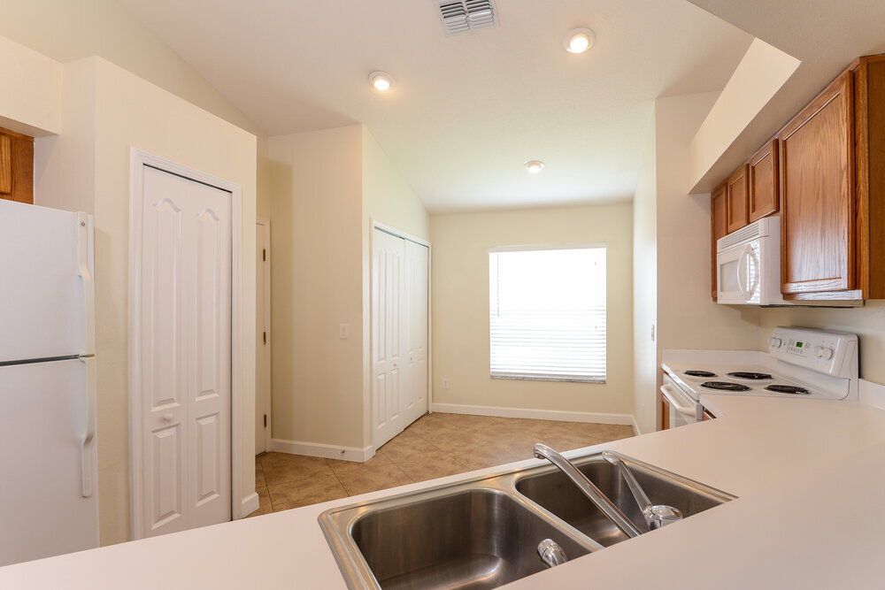 Building Photo - 30629 Midtown Ct