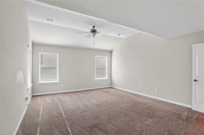 Building Photo - 1553 Spring Hollow Way