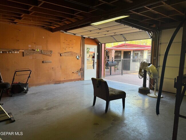 Building Photo - 10650 Socorro Rd