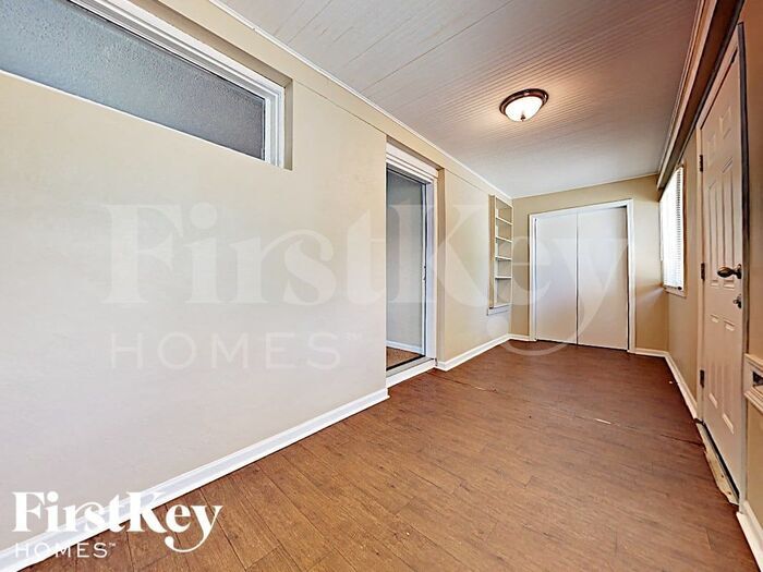 Building Photo - 615 Clement St