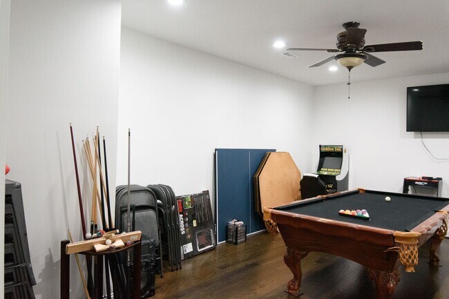 Building Photo - COMING SOON! Luxury Living w/ Pool In Bren...