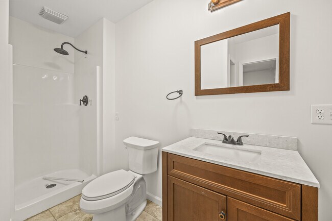 bathroom #3 - 1028 Womack Ave