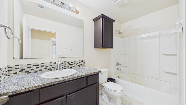 Building Photo - 9904 Aloe Ct